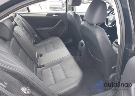 2014 Volkswagen Jetta 1.8T Se from USA, damaged, VIN 3VWD17AJ7EM432892